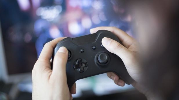 game_verband's tweet photo. Welche Auswirkungen hat die Förderung der #Games-Branche auf den Standort Deutschland? Was bedeutet sie für die Digitalisierung hierzulande? Und sind 50 Mio p.A. bis 2023 zu viel? @lutz_prof von der @FrankfurtUAS mit einer Einschätzung hierzu https://t.co/CczLIrcPuQ https://t.co/tL6ZdwzmYu
