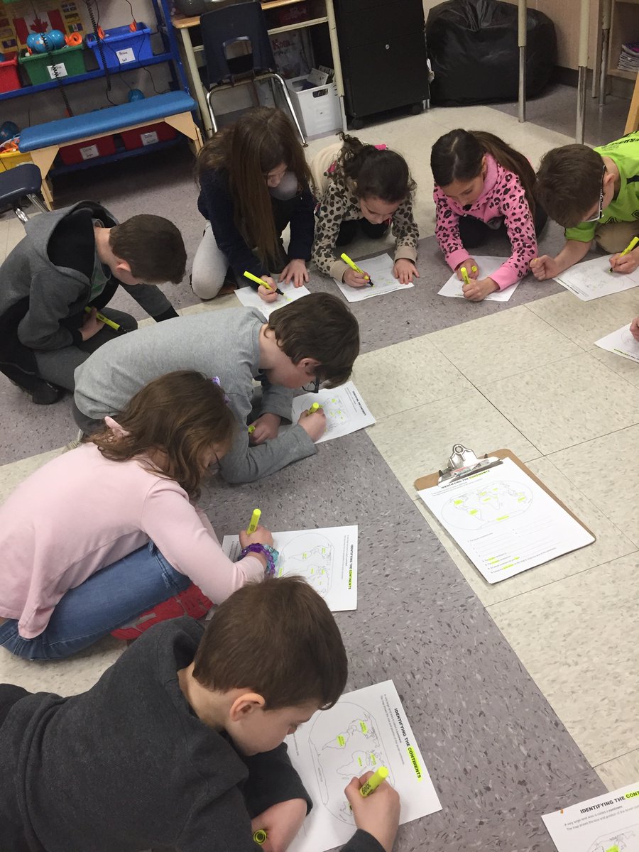 HetzelMarkham's tweet photo. Our first time using highlighters 😊. @belleriverbucs https://t.co/a7zZpvnvq8