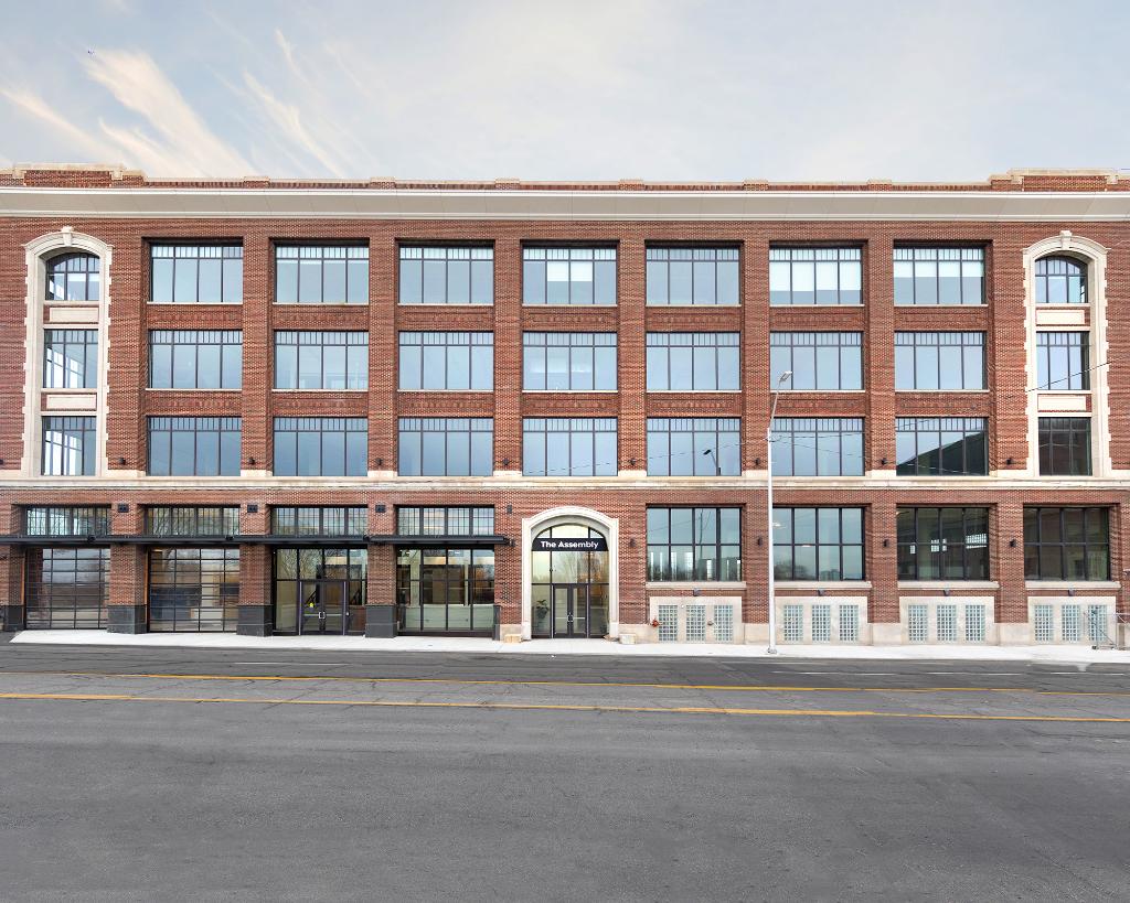 BedrockDetroit's tweet image. The Assembly in Corktown officially welcomed Coyote Logistics, a UPS company and leading global third-party logistics provider. Coyote is the anchor tenant in The Assembly, a Bedrock-owned building that transforms a former warehouse into a five-story, multi-use development.