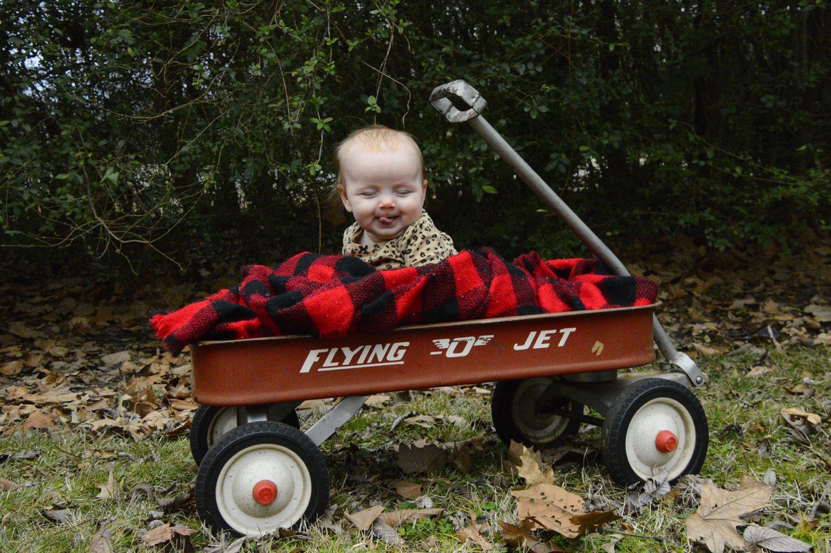 Love doing photos shoots this little cutie was so cute wit work with.