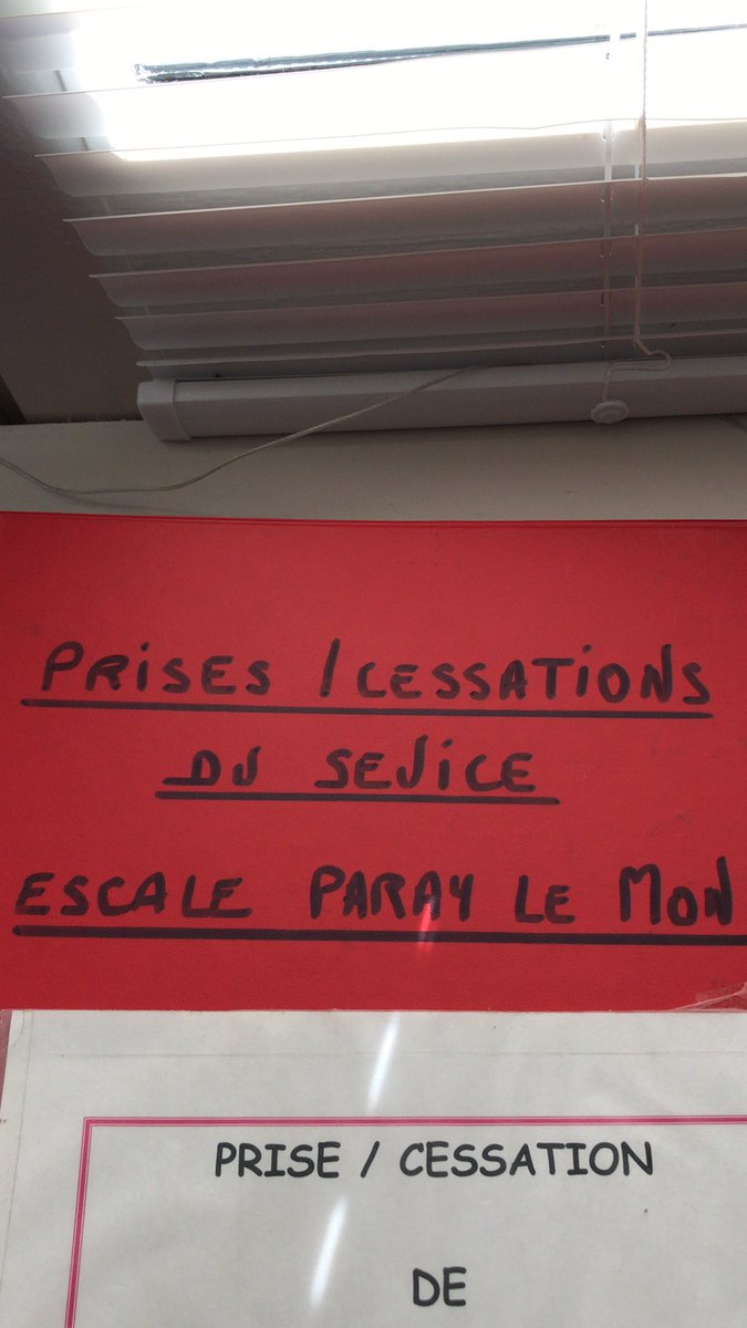 julienplm's tweet photo. Attention si vous êtes pas sages à Paray on pratique le Sevice 😱😂😂😂 https://t.co/H3uSQHOaJc