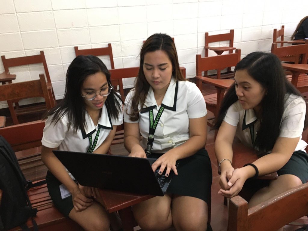 lopezn_been2's tweet photo. Esblaca,Gargar,Libo-on,Lopez &amp; Navilla
Theoretical Framework is your ruler in drawing lines. It helps teachers to align objectives and make every lessons effective in any ways through capturing student’s learning pace.
#ATTLreflection6 https://t.co/DsuuiHuVjH