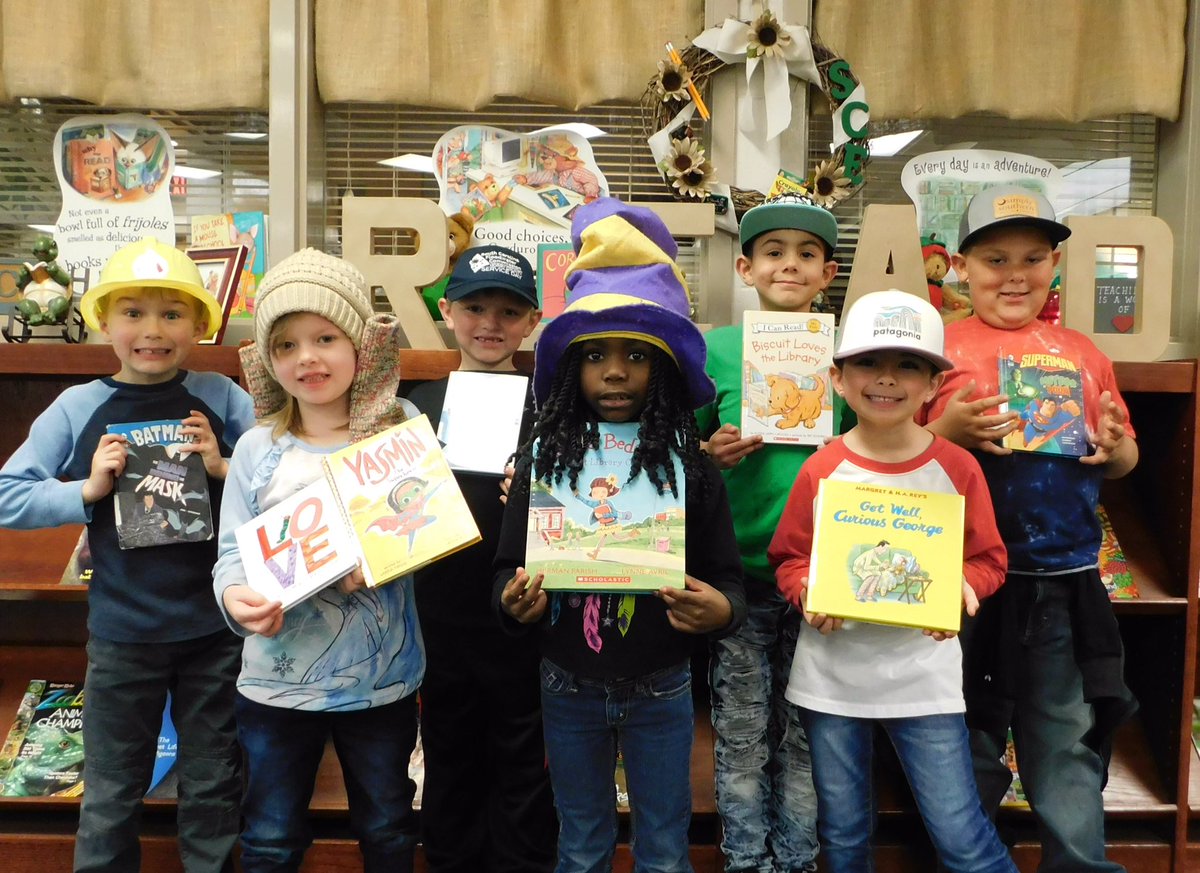 JessHarrelson7's tweet photo. A Kid in a Hat Day in honor of the book, The Cat in the Hat! We LoVe Dr. Seuss!#HCSLibraryMedia#scetigers https://t.co/SQCTgzvNtH