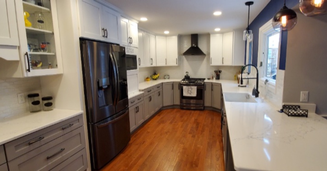 EpicBuildingCo's tweet photo. #kitchenreveal! Great new #homereno in #Columbus. We moved the laundry room to give the owners more #kitchen space.
#Worthington #Grandview #Dublin https://t.co/gqAaE7xgse