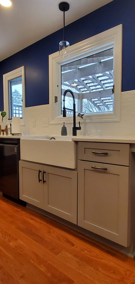 EpicBuildingCo's tweet photo. #kitchenreveal! Great new #homereno in #Columbus. We moved the laundry room to give the owners more #kitchen space.
#Worthington #Grandview #Dublin https://t.co/gqAaE7xgse