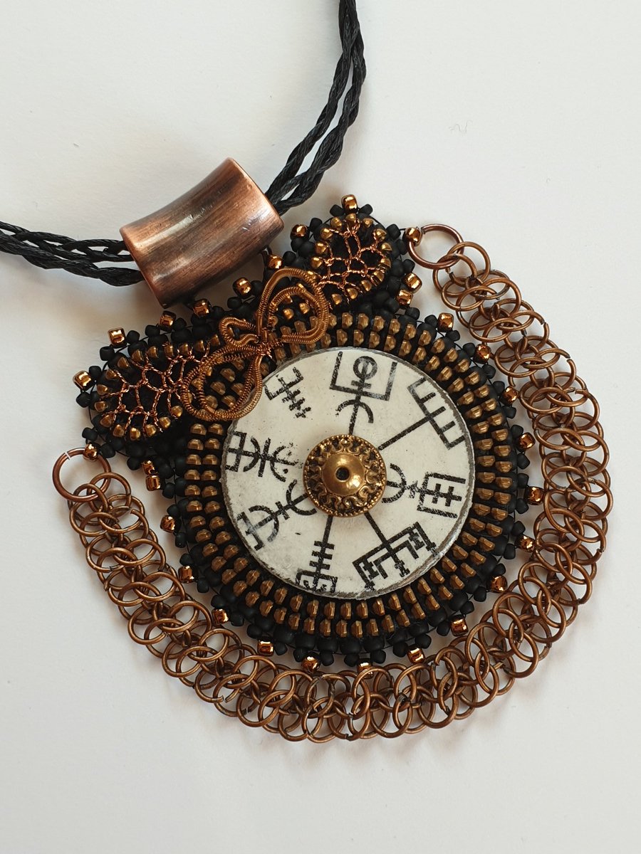 ZipperArtDesign's tweet photo. Celtic protective rune compass
Vegvisir necklace #contest
#vegvisir #compass #Celtic #vikings #vikingjewelry #celticjewelry #rune
#contest #royalstone #pagan #runes #paganjewelry #chainmaille #chainmaillejewelry #talisman #protectionjewelry #artisanjewelry #icelandic https://t.co/uw0eTLbR9v