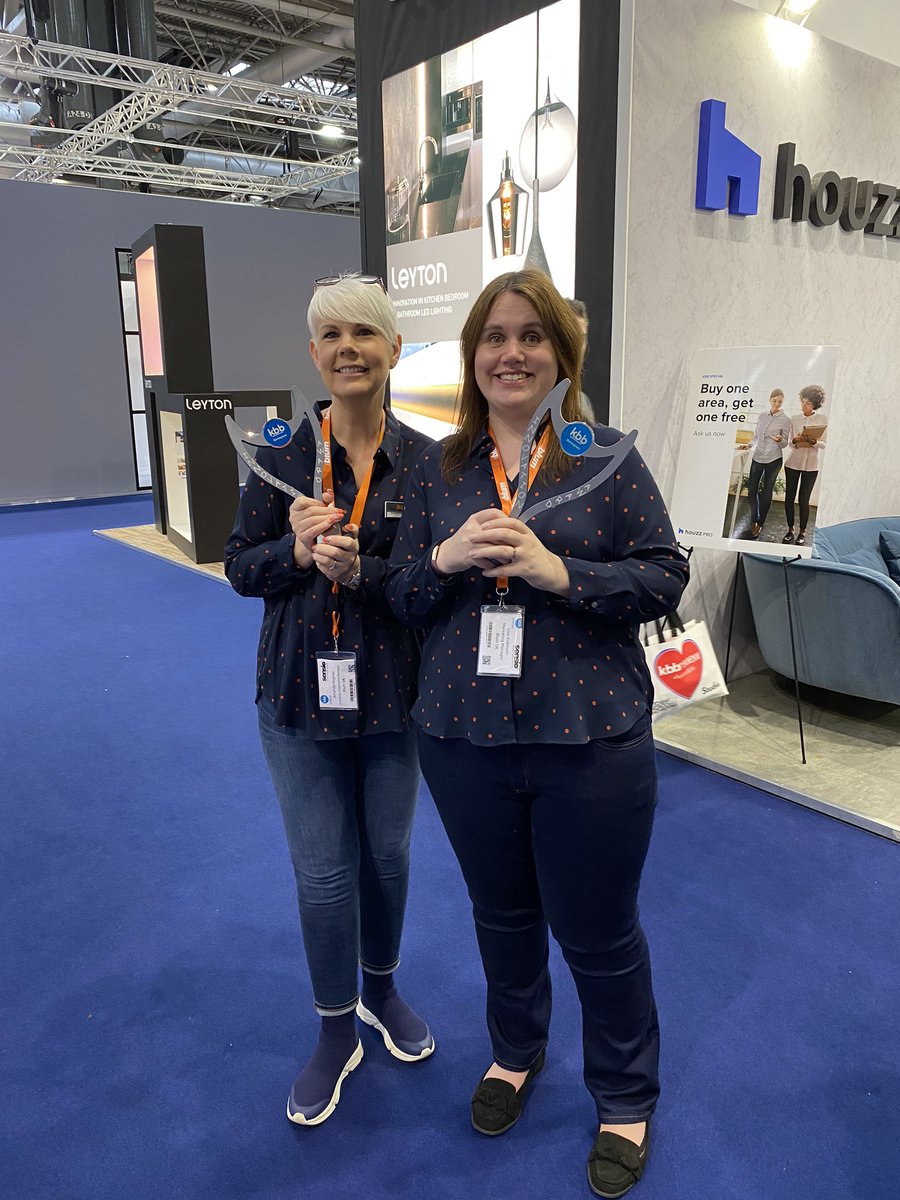 blumuk's tweet image. Lisa and Amanda heading to the @kbb_birmingham Innovation Awards... we find out who the two winners are at 3pm!!! See you there #kbb2020