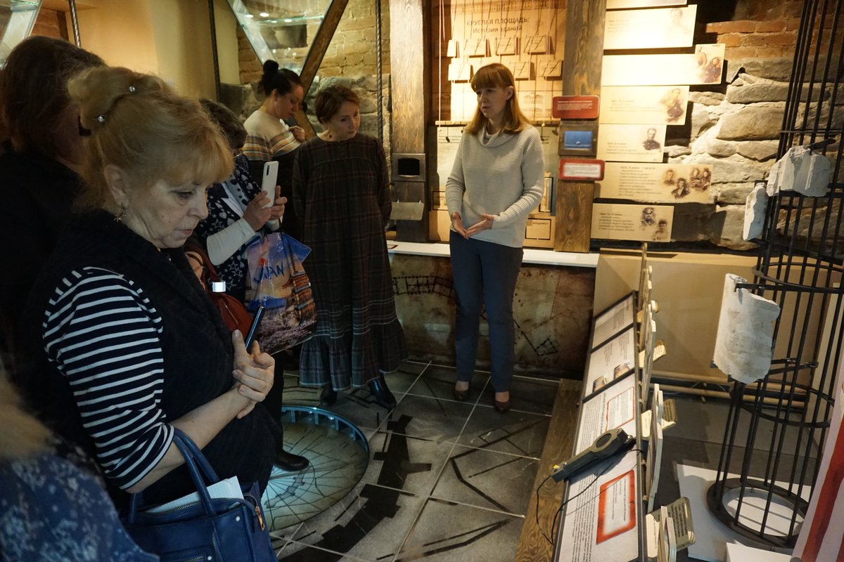 active_history's tweet photo. Participants of the "Modern trends of exhibition work in the museum" seminar were among the first to see the exhibition "The Round Square Stories" created in Petrozavodsk as part of our project.
https://t.co/B0XtyeOeNZ
#InterActive_History #kareliacbc https://t.co/frPYTXNPSR