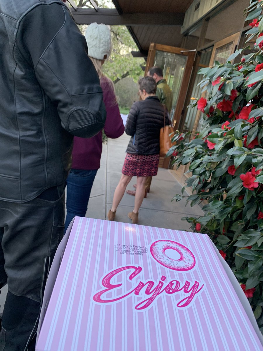 kristinconnelly's tweet photo. 5th in line at my polling place. Election Day donuts acquired. Both kids willingly awakened at 6:00 am to keep our 10-yr donuts & democracy tradition alive! Excited to vote Yes on L and J! #EBLC #supertuesday2020 https://t.co/wk4FARnPr3