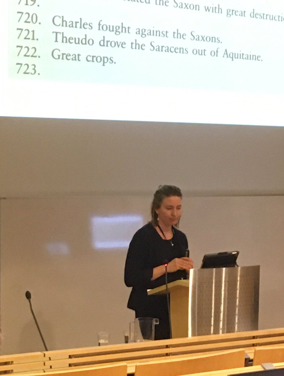 IASRTamp's tweet photo. Dr @VuorelmaJohanna at our Speakers Series discusses what narratives do in foreign policy analysis: explain, moralise, construct self/others, and offer advice. https://t.co/8PJxepFuV0