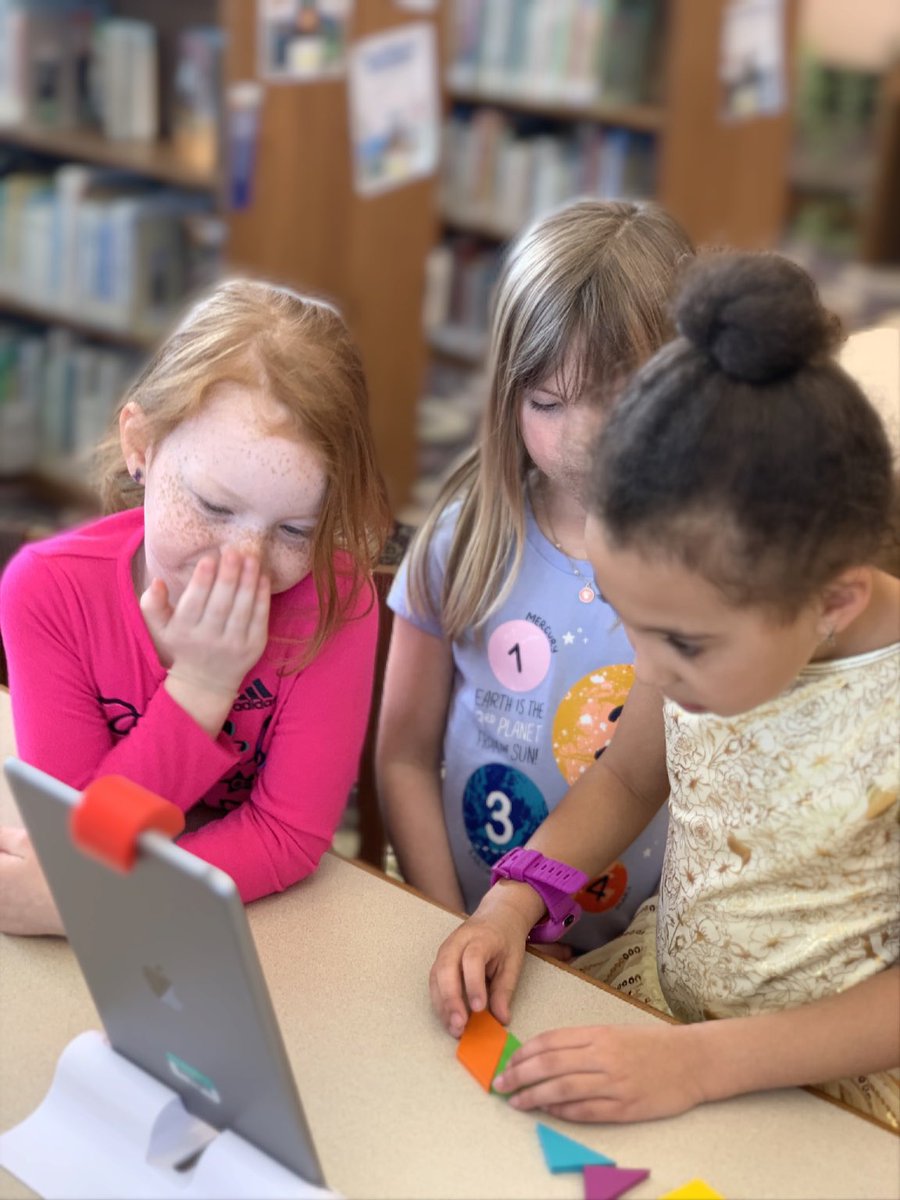 kbiege's tweet photo. #SDJInnovators #SDJanesville #OSMO #Roosevelt Taking time to learn with OSMO Tangram! https://t.co/O0vKNSNZXn