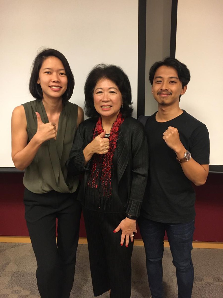 Had a privilege to attend a lecture by ibu <a href="/Mari_Pangestu/">Mari Elka Pangestu</a> in one of our classes in <a href="/LKYSch/">Lee Kuan Yew School of Public Policy</a>. Good luck on your next journey! Kita siap kok bu kalo diajak ikut membantu di DC 😜