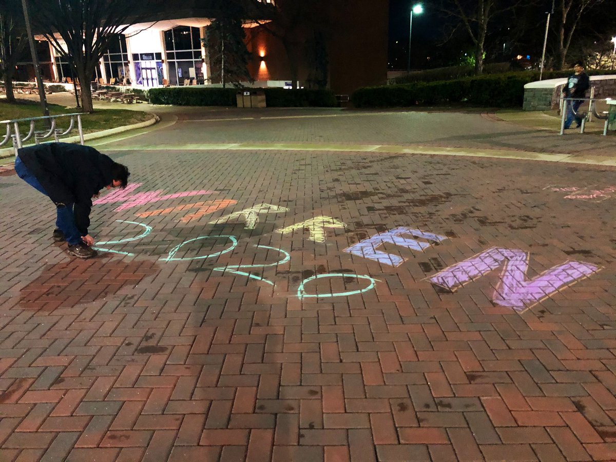 ChristinaAlise7's tweet photo. Good morning @jmu! Hope everyone is enjoying the @Dukes4Warren artwork🗽💕 https://t.co/j1TcJH4KU1