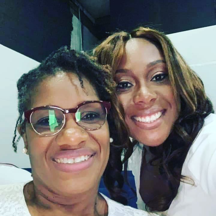 SigmaTauSigma1's tweet photo. This is Us! #SigmaTauSigma #ItsASwanThing #SweetSigma #RiseOfTheSwan #Sisterhood #FoundersMonth #M7 https://t.co/7Asc7mABBa