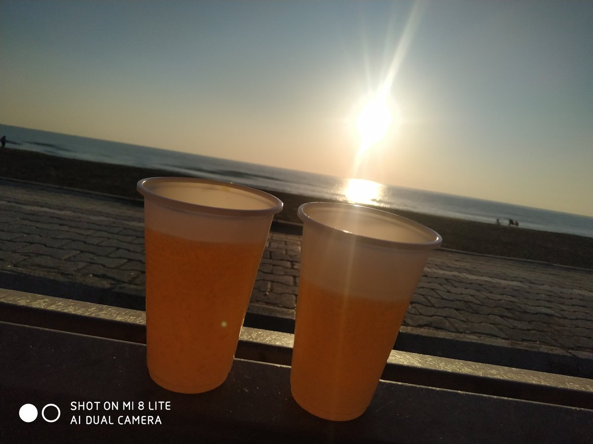 Havada aşk kokusu var.