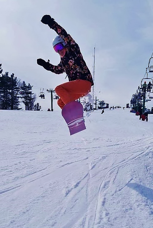SkiPineKnob's tweet photo. Tremendous Tuesday with a Ton of Snow!
Lift Tickets for the Day Session (10-5:30) are Just $28
Must purchase by 2:30 p.m.
#SkiPineKnob #SkiDeal #TremendousTuesday #Skiing #Snowboarding #GoSkiMichigan #SpringSkiing #SkiPureMichigan #LetsWinter #EmbraceWinter #OaklandCounty https://t.co/uy48NGEjHt