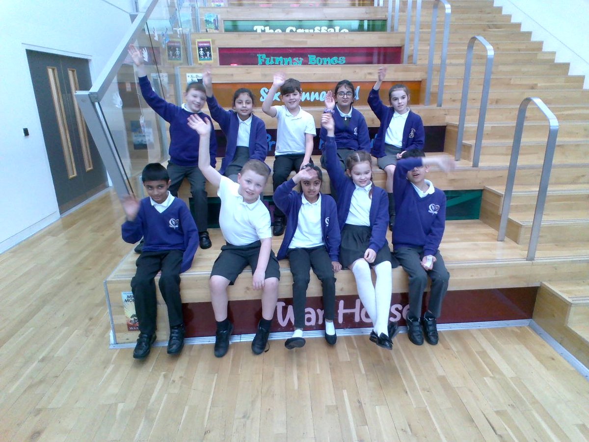 StSilas_Primary's tweet photo. Y4 had a fantastic time meeting our new friends from Trinity School, Buckshaw Village, Chorley.
#workingtogether #learningabouteachother #faithstories https://t.co/1S27LNe0Z9