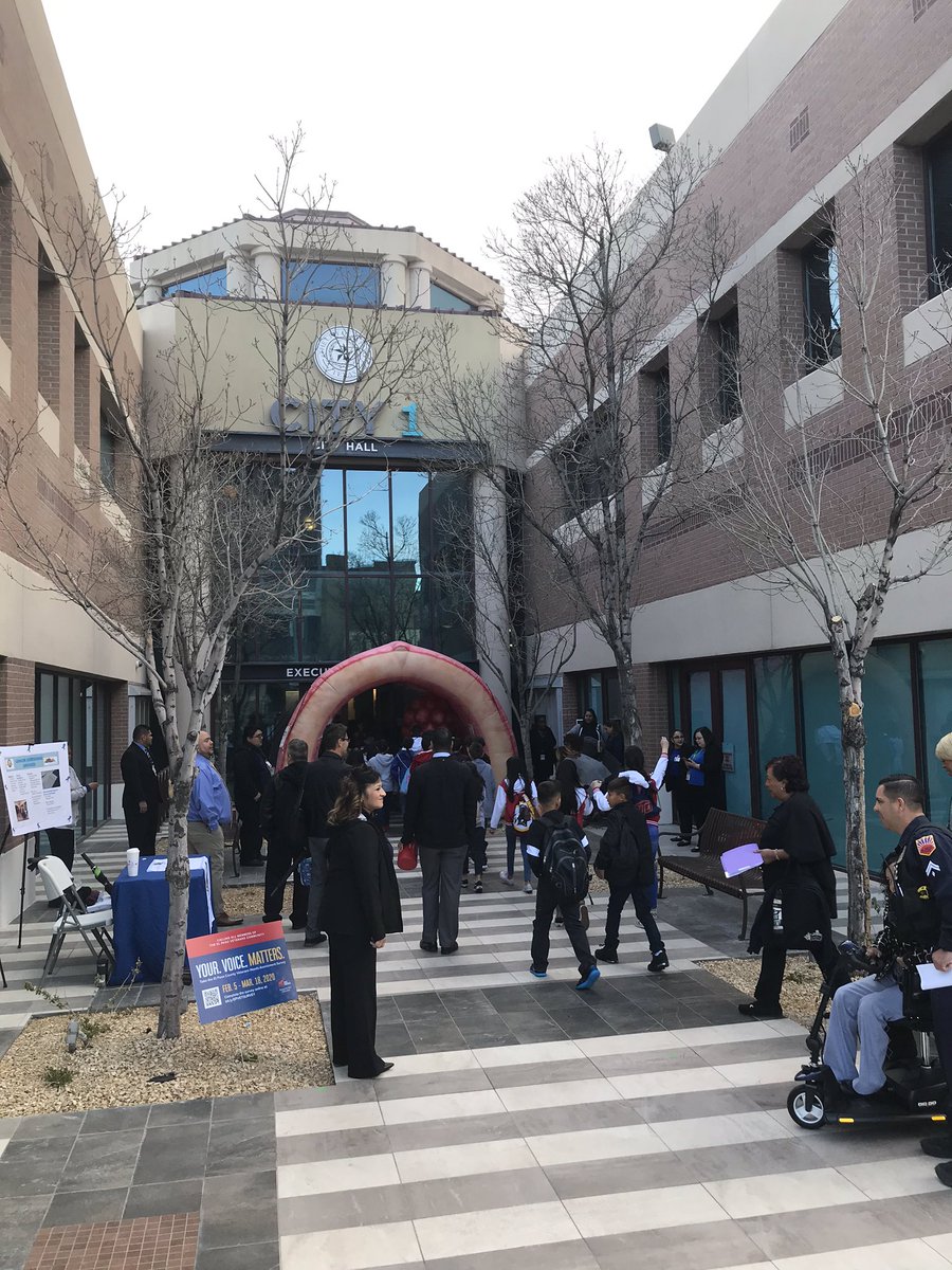 Arroyocelpasot1's tweet photo. Happening now!! At city 1, 300 N. Campbell. Colorectal awareness proclamation!! #epmedwaiver #iamelpaso #epsalud #ephealth https://t.co/tPihwz3CWY