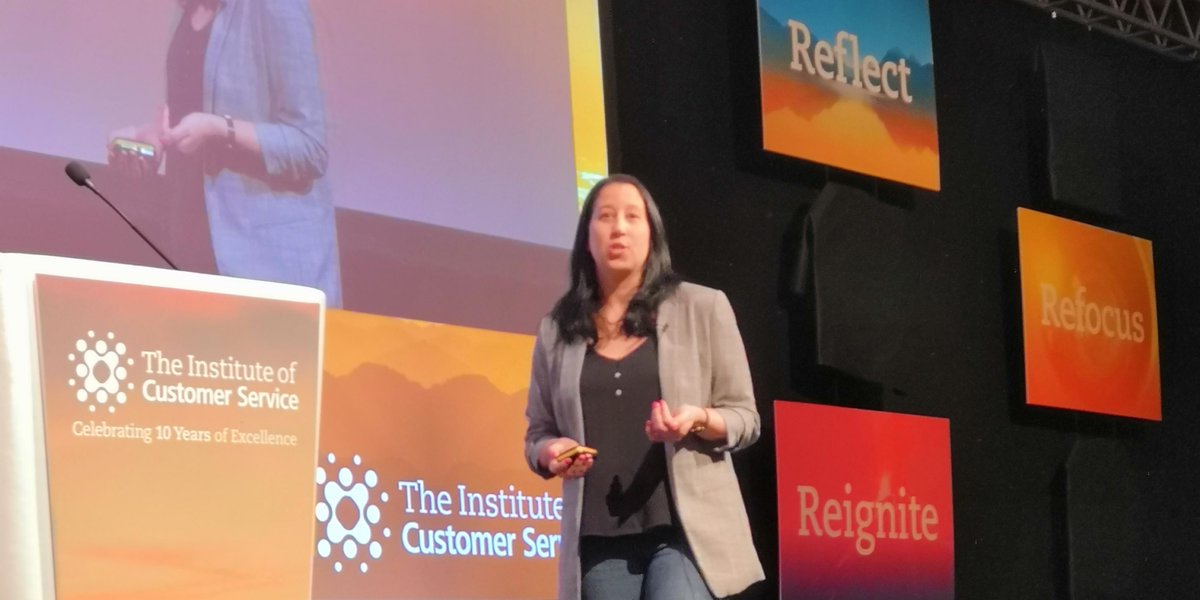 instituteofcs's tweet photo. Rona Ruthen, Director Customer Operations, @monzo explaining why companies should be able to identify which customer experiences can be satisfied through self-service and which ones need a human conversation.

#ICSConf2020 #bank #banking #customerexperience #CX https://t.co/Bptsp3o92a