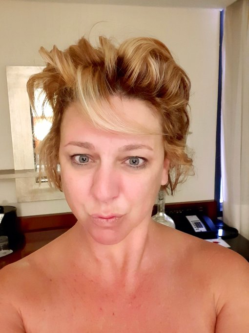 Ever wake up with that PERFECT morning hair? #greaselightin https://t.co/cE5ePencma<a href="/tag/greaselightin"class="tags">#greaselightin</a>