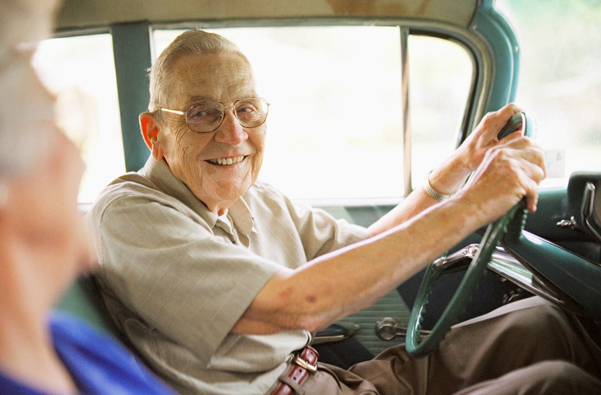 youreyecenter's tweet photo. Changes in visual and cognitive function can take a toll on your ability to drive safely as you get older. Our optometrists strive to help you navigate changes in your vision. Learn practical tips and ways  EYEcenter can help here: https://t.co/PCW41jVmI0 #yourEYEcenter https://t.co/D0sDg1ZOPA
