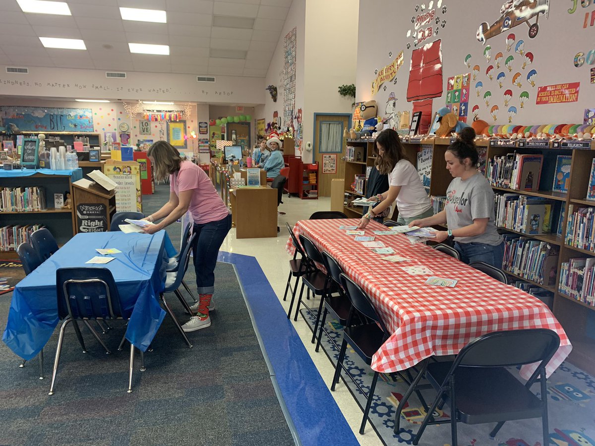 Love how our Hanna Family pitched in to HELP put on the retired teacher luncheon that we are hosting today!  Pictured are just 3 people but so many more helped make today happen.  Love our sense of community.  #thinkbiglisd <a href="/LampasasHSE/">Hanna Springs Elem</a> <a href="/LampasasISD/">Lampasas ISD</a>