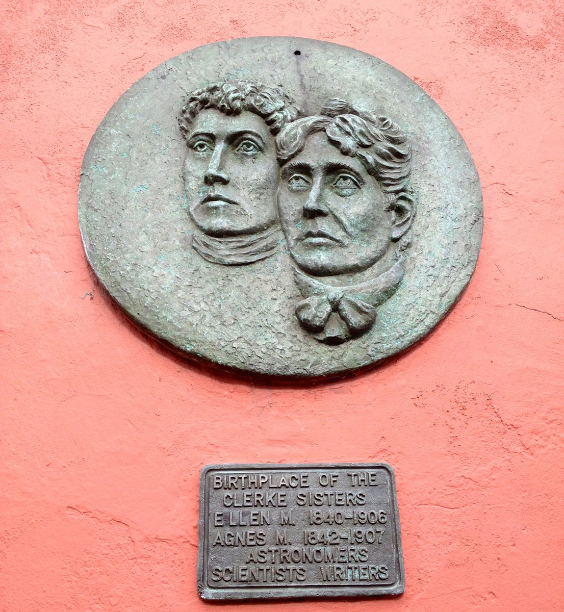 Agnes Mary Clerke 1842-1907. Born Skibbereen, Cork. Brother educated  @tcddublin shared books with her! Sent articles to  @EdinburghReview &  @Britannica e.g. Galileo; great making science accessible! 1st book huge success! Hon member  @RoyalAstroSoc. Lunar crater named after her!