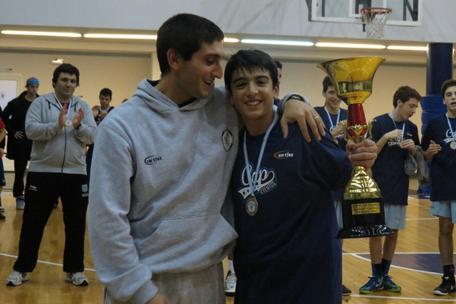 CAPeventos's tweet photo. Algunos recuerdos de la edición 2015!
#CopaDeClubes #Basquet Peñarol
Nueva Edición 20 ANIVERSARIO! 23>26 de Mayo
Torneo formativas + Encuentro de Mini y Premini + Torneo de Triples - Dobles y Habilidades
info@capeventos.com.ar https://t.co/3dX7azzAlZ