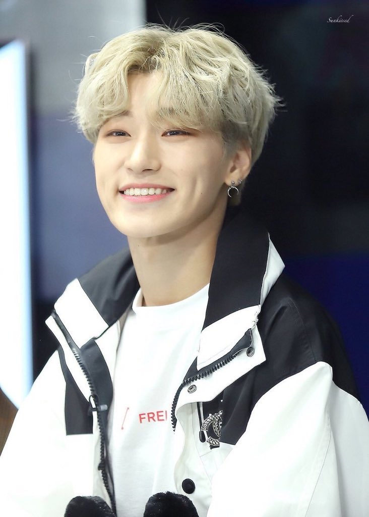 Choi San& #39;s dimplesA Thread