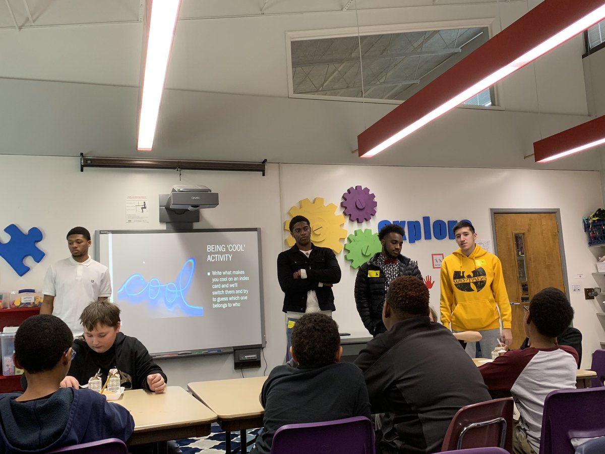 ⁦<a href="/THECalvertHigh/">Calvert High School</a>⁩ MacScholars sharing wisdom, leadership and “coolness” with ⁦<a href="/PlumPointESCCPS/">Plum Point Elem</a>⁩ 5th grade students! #Lightthefuture ⁦<a href="/calvertnet/">Calvertnet</a>⁩