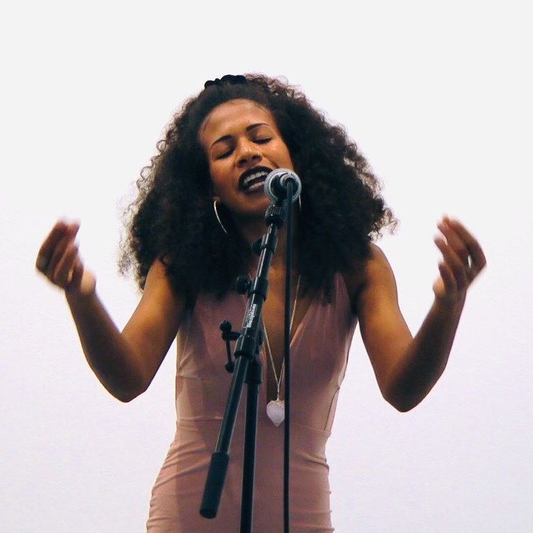 TheSkotia's tweet photo. Our 1st act at #Skotia Sessions in Glasgow, 21 March!
Courtney Stoddart - Afro-Celtic singer, poet and performer. Join us at @newglasgowsoc for a night of performance &amp; politics. 😎 https://t.co/f6ezmSNSpT