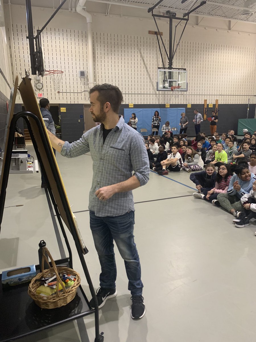 MahwahMediaCntr's tweet image. Great day with the author, Justin LaRocca Hansen learning about graphic novels  @JKSMahwah @MahwahMediaCntr @JustinLaRocca @_TheMSF_