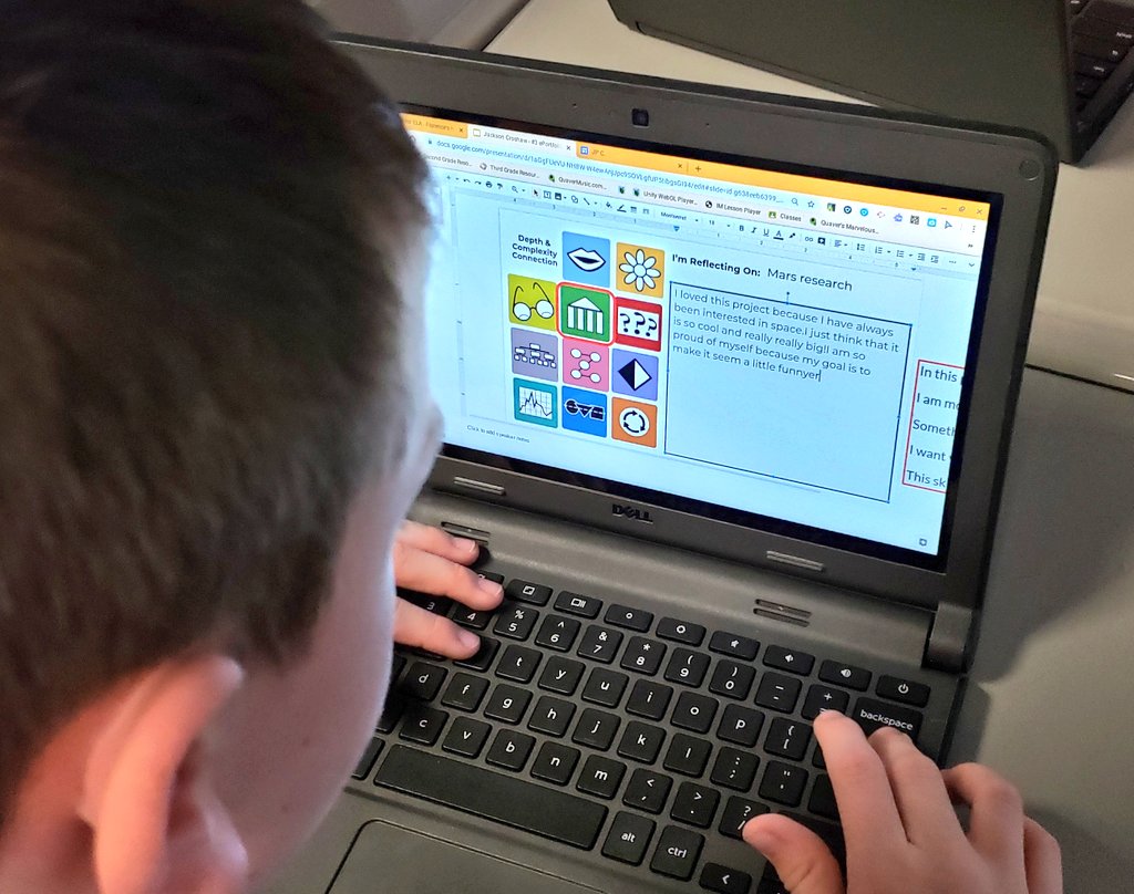 Brit_Horn_IT's tweet image. &quot;I&apos;m PROUD of my work, let me tell you why!♥️&quot; Mrs. Wallace &amp;amp; @emily8302 3rd adding student chosen work with a reflection to ePortfolios @KayGrangerElem😀. I love seeing students link work to #depthandcomplexity icons. Can&apos;t wait for parents to see these at OPEN HOUSE TONIGHT 💥