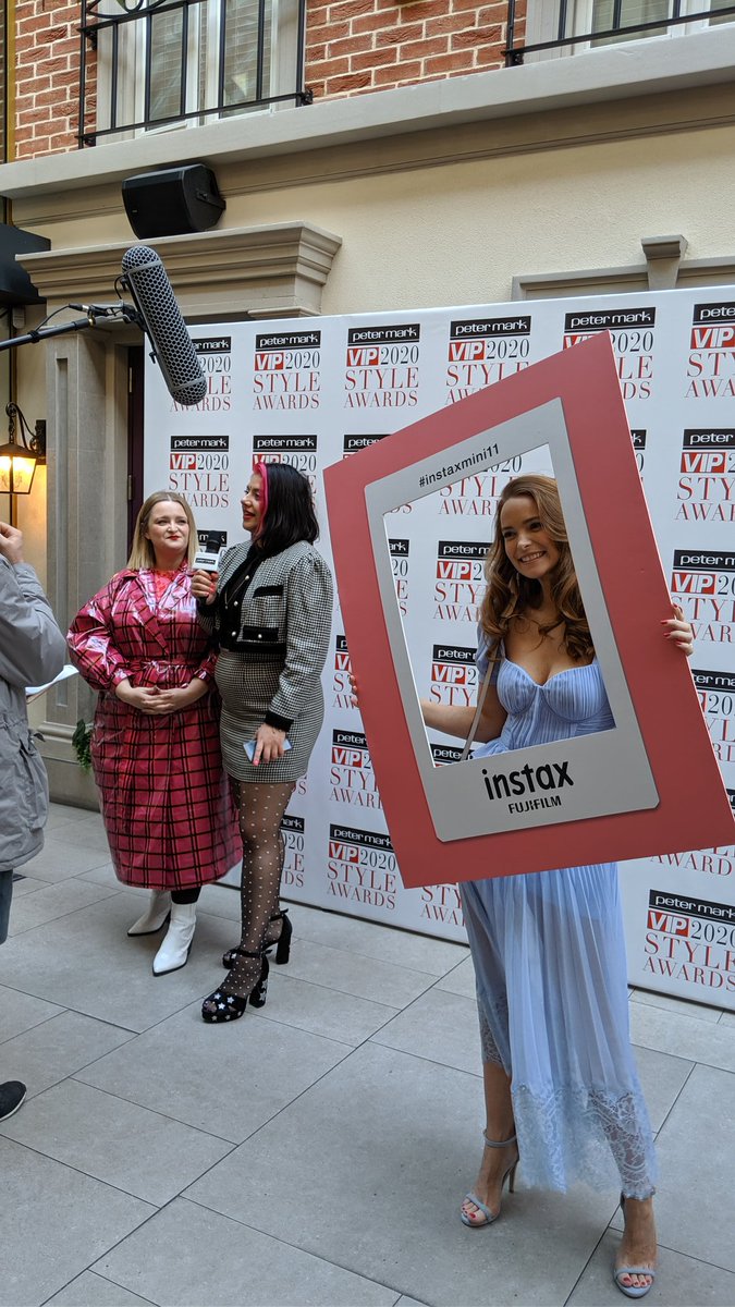 _niamhdev_'s tweet photo. Today we launched the 2020 @VIPmagaz Style Awards! To mark our new Sustainable Fashion category, I wore a second hand dress ☀️ #pmvipstyleawards https://t.co/moBg2t8B7N