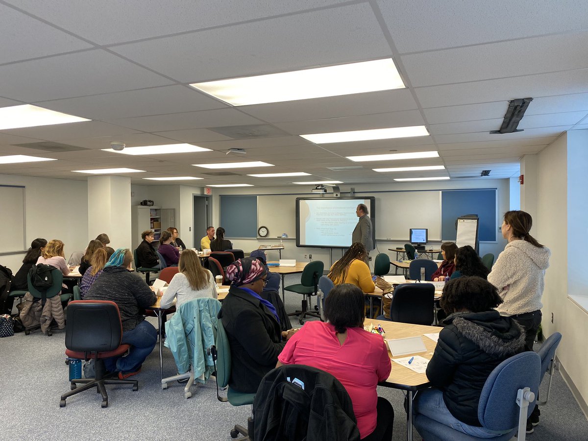 VicSantiagoDPGS's tweet photo. Our “Leveraging Your Emotional Intelligence” Workshop is underway! #WorkforceExcellence #MCPS #SupportingServices #OHRDStrong @DrStanislausPGS @OHRDDempsey https://t.co/iaxMxFykEm