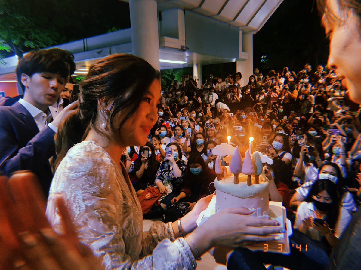 bb0un's tweet photo. สุขสันวันเกิดนะคะน้องพาย มีความสุขมากๆน้าา ก้าวเดินกันมาตั้งแต่ก้าวแรกจนมาถึงวันนี้ อยากบอกตอนแรกเป็นแฟนคลับน้องพายกับแซมมี่ แต่ตอนนี้ขอเป็นแฟนคลับน้องพายคนเดียวพอ พับแซมเก็บไปก่��น 😂😂😂 เติบโตไปเรื่อยๆนะ น้องเป็นคนที่น่ารักเชื่อว่าคนอื่นจะต้องเอ็นดูน้องเหมือนที่พี่เห็น@pineare https://t.co/a1MF6g0mRj