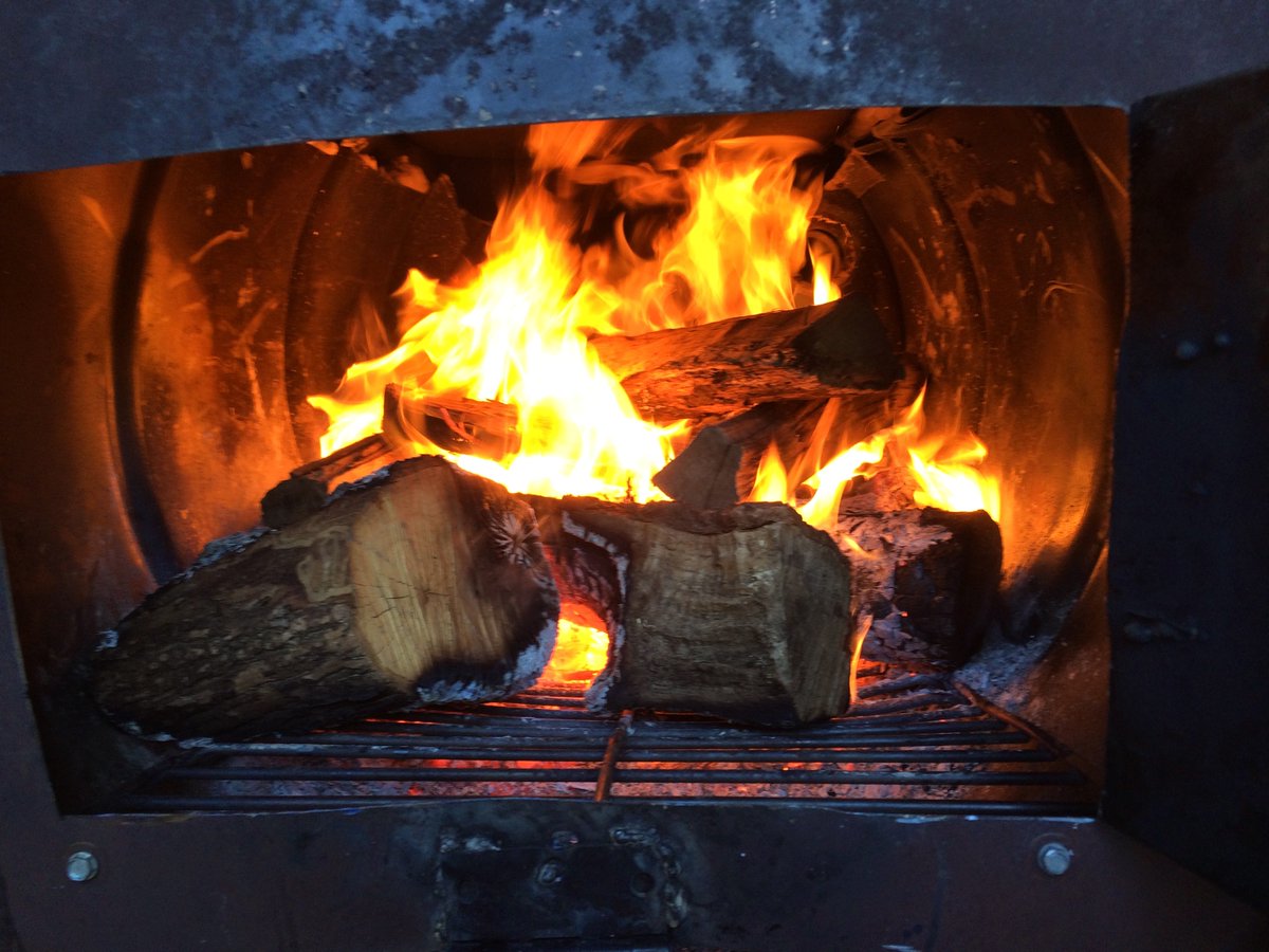 dabblehq's tweet image. Possibly one of our favorite @dabblehq's submission of 2020. This #Chicago experience captures the essence of trying something new. In this case: Urban Maple Syrup Making dabble.co/chicago/urban-… #LetsDabble