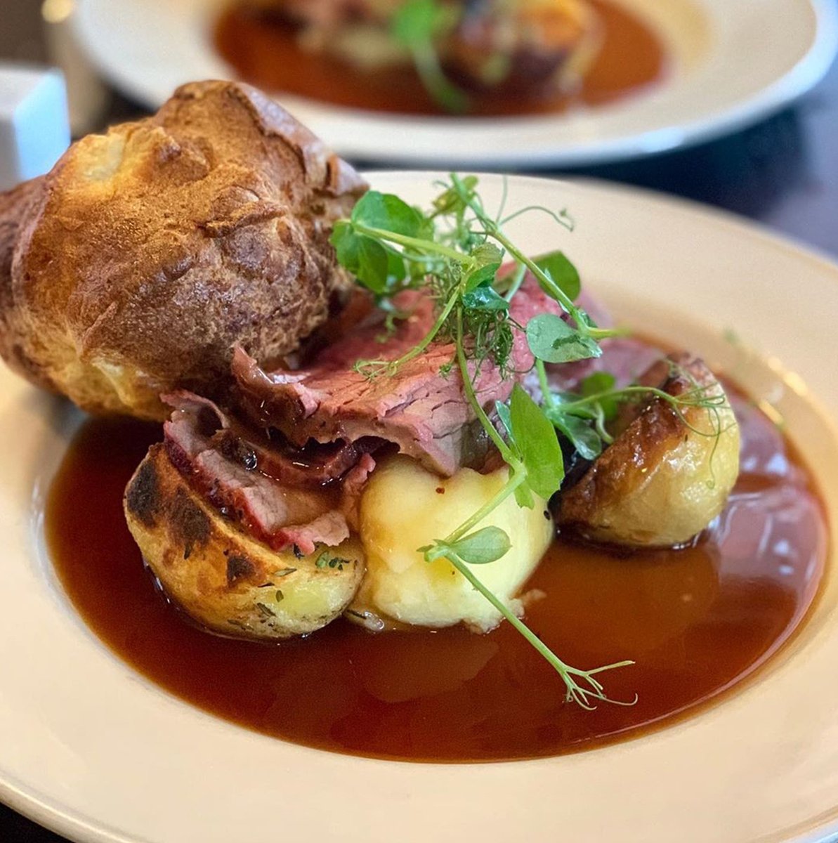 ParisBarandRes's tweet photo. This Mother's Day we will be launching the Paris Sunday Roast 🌸

If you've sampled the Roast Dinner at our sister restaurant Petit Paris then you'll know it's one of the best around. We've upgraded the roast beef for prime Chateaubriand for a special twist ✨

📸 @loveydoveydo https://t.co/CkfM1u91mu
