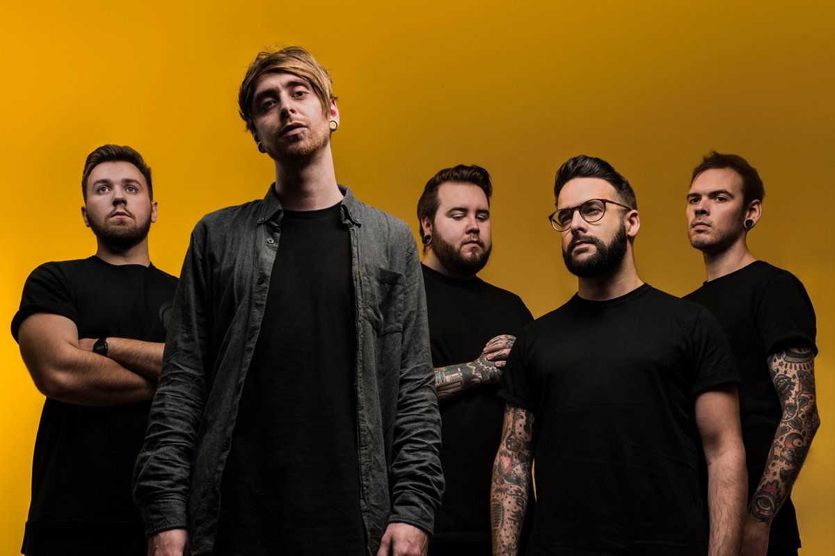 📌 14 april presenteert <a href="/SubmitFest/">SubmitFest</a> in Baroeg:

✔ <a href="/ThePlotInYou/">The Plot In You</a> 
✔ <a href="/ThousandBelow/">Thousand Below</a> 
✔ <a href="/wearecaptives/">Captives</a> 

➡ Tickets: baroeg.stager.nl/web/tickets/39…