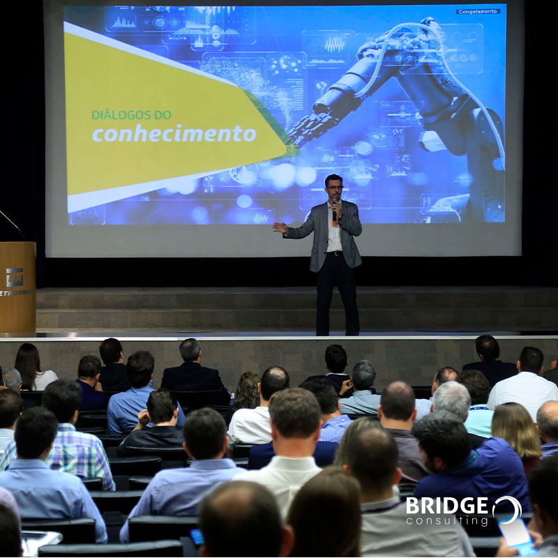 Bridge_Tweets's tweet image. No último mês, Carlos Eduardo Carvalho, sócio-fundador da Bridge, expôs uma reflexão sobre o impacto da robotização e automação dos processos (RPA) nas relações de trabalho e no futuro das organizações em evento organizado pela Petrobras.
#rpa #automaçãodeprocessos #itconsulting