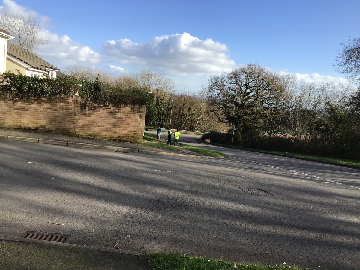 GMPHeddluBach's tweet photo. @Greenmeadow8 @HeddluBach have been proactively patrolling Marlborough road for illegal and legal parking.

Stats

2 cars moved on
0 cars idling 
0 cars obstructing driveways.
40 leaflets handed out.👍

#csonieve https://t.co/cA801XFU8z