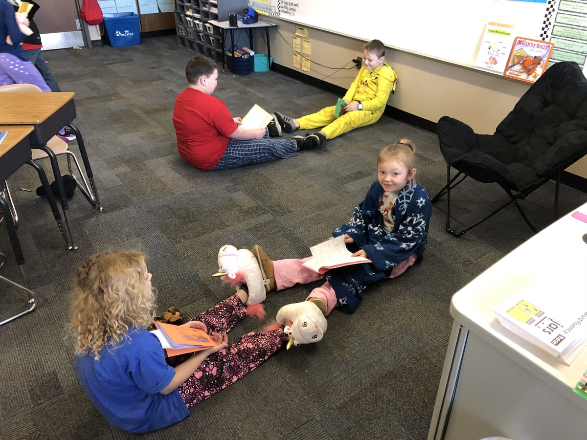 McClellEmily's tweet photo. Sharing self written and illustrated fantasy stories in jammies. @MatthewMillerpe #tcestrong https://t.co/eraMZgldBJ