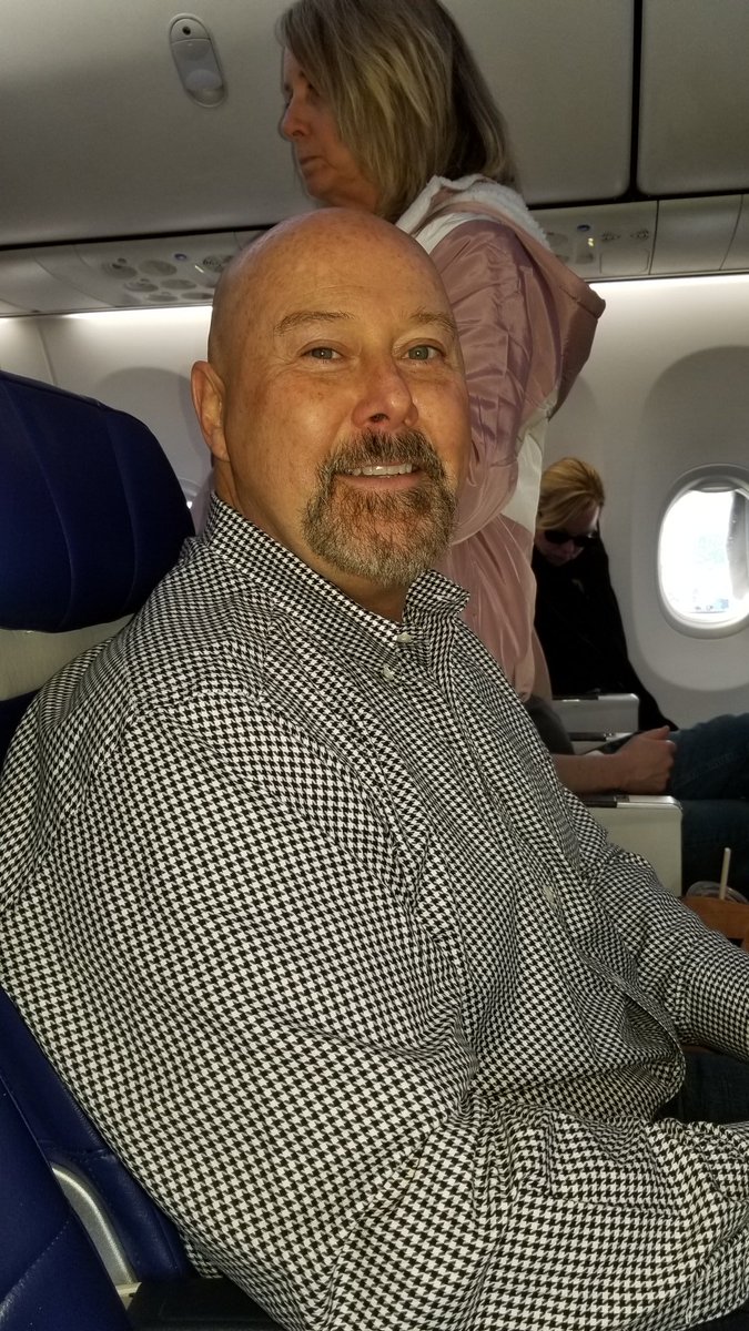 Ortho_Mend's tweet photo. They just can't kill me!  I made the plane against all odds.  Parkway West vs @JPConnell1 off to Houston for the #MTEC  meeting #OmegaSkin https://t.co/ddERRa6BPC