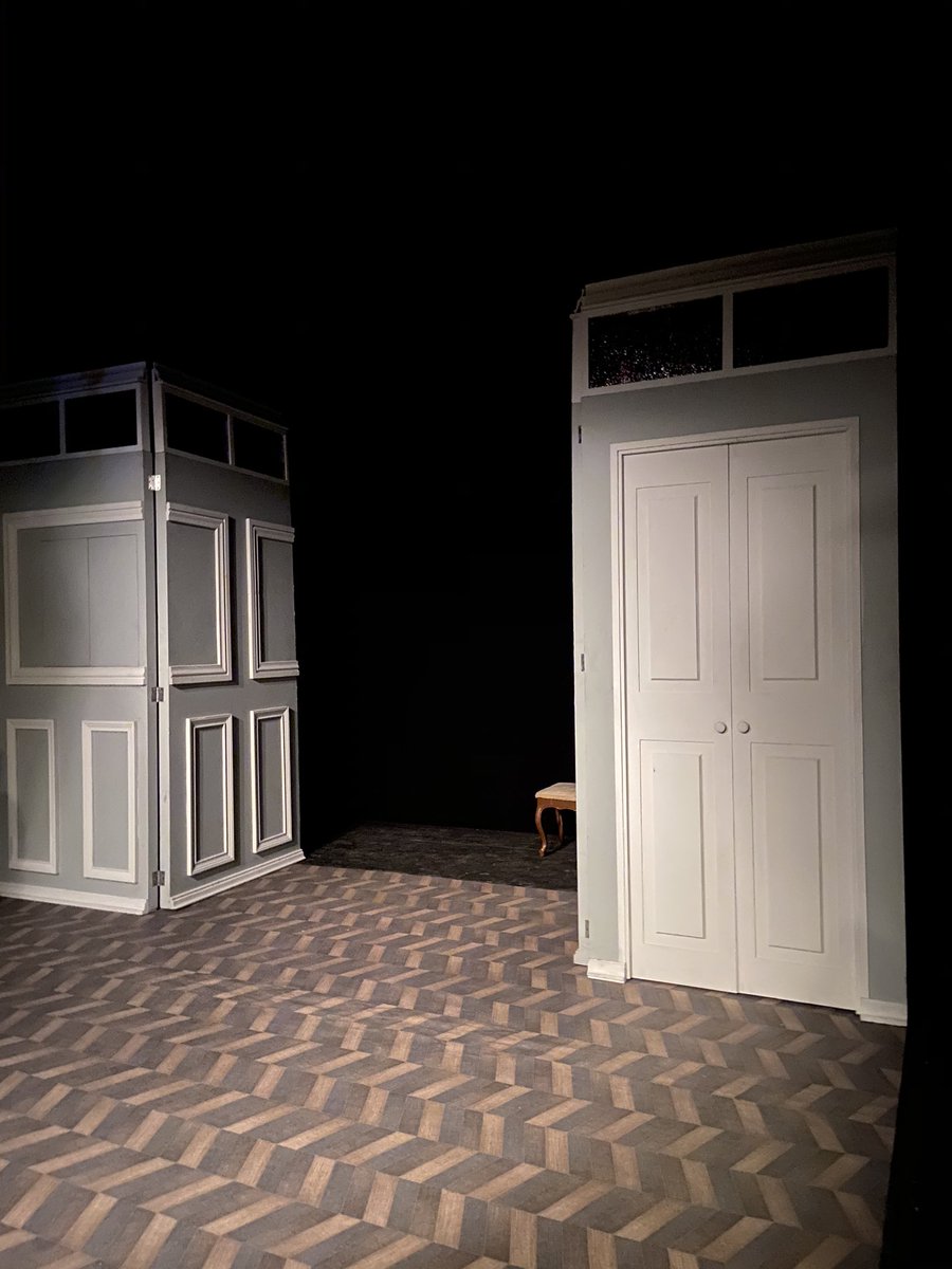 Angeles28101's tweet photo. Ayer disfrutamos del reestreno de @ManadaObra, adaptación de “Las Tres Hermanas” de Antón Chéjov por @Luis_EduardoYee; ¡excelente obra 💯 recomendable!👌🏼 presentándose en el #ForoLaGruta del @Helenico todos los días lunes, ¡Gracias a @LuisJavierNM por los pases dobles! 🙏🏼 https://t.co/8GAiaulS7g