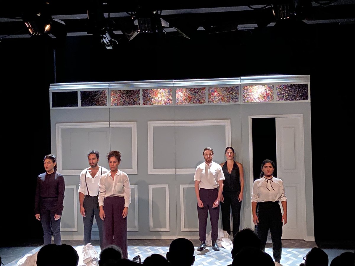 Angeles28101's tweet photo. Ayer disfrutamos del reestreno de @ManadaObra, adaptación de “Las Tres Hermanas” de Antón Chéjov por @Luis_EduardoYee; ¡excelente obra 💯 recomendable!👌🏼 presentándose en el #ForoLaGruta del @Helenico todos los días lunes, ¡Gracias a @LuisJavierNM por los pases dobles! 🙏🏼 https://t.co/8GAiaulS7g