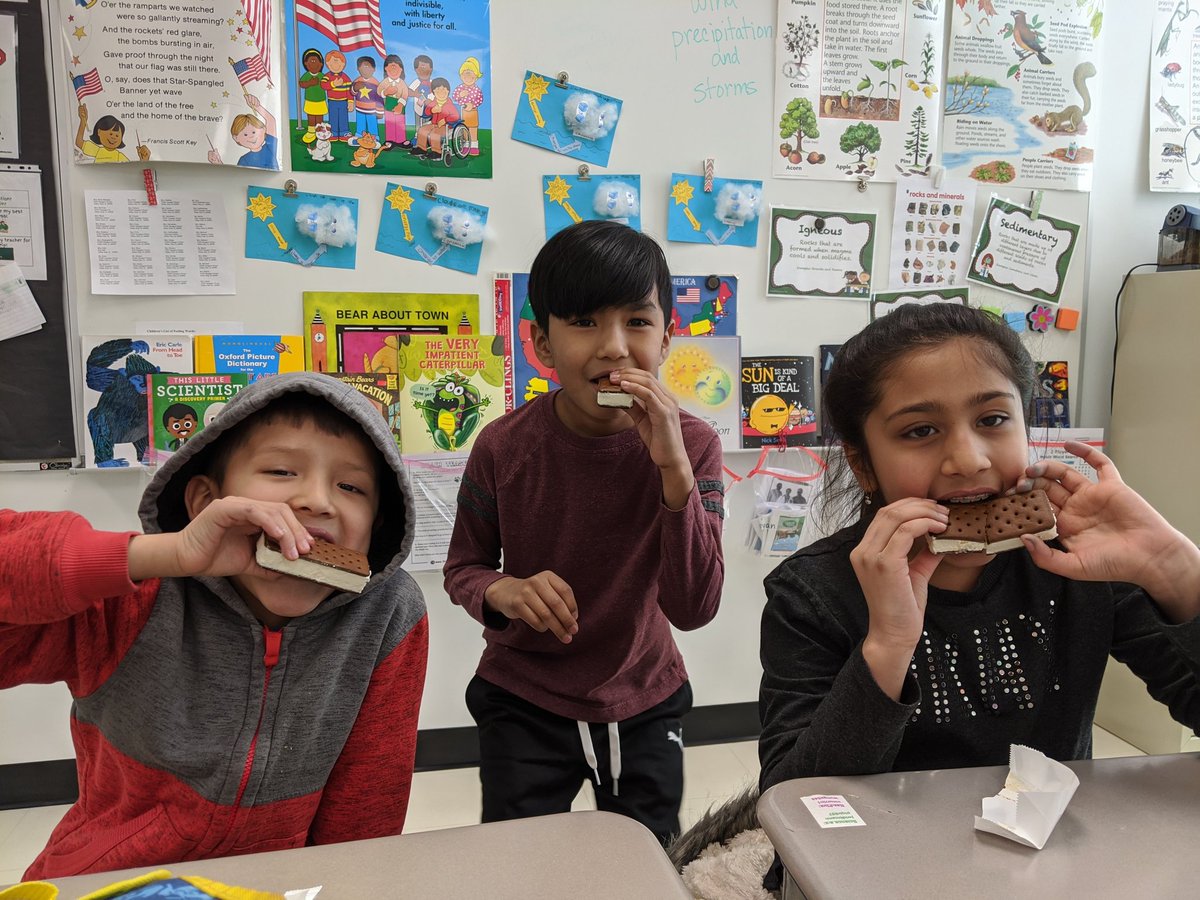 MurrinVeronika's tweet photo. These 2nd graders' favorite lunch time sandwich is an ICE CREAM SANDWICH!They chose to celebrate their Star Behavior by having lunch with Mrs. Murrin. We enjoyed an ice cream social after we ate our lunch! @VV_Voyagers #enjoytheview #viewourstory https://t.co/8MZ8AkXcLy