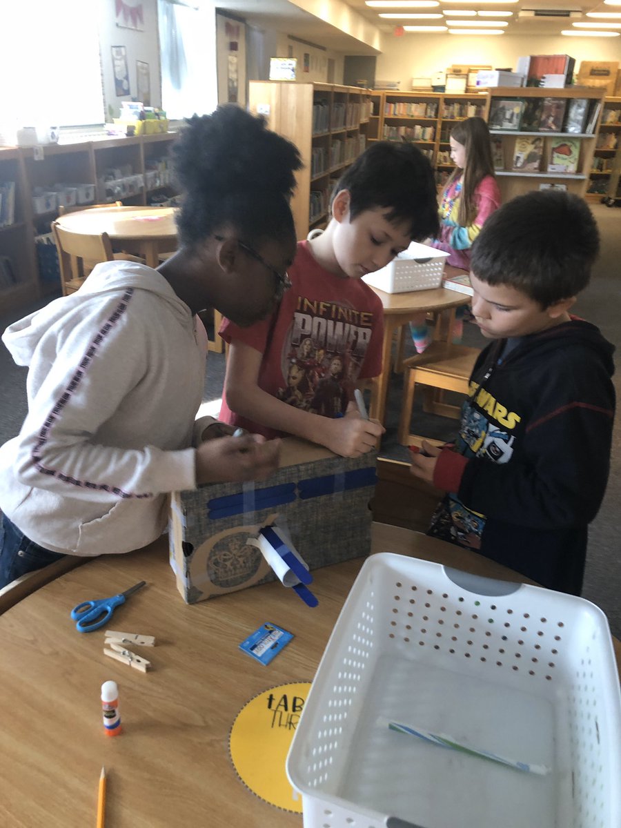 mcinfel's tweet photo. I love hearing students working together with respect and kindness. Sometimes letting them use everyday objects to create, enhances engagement! #drseuss #stem @BetzEagles https://t.co/OOH5rA9EtJ