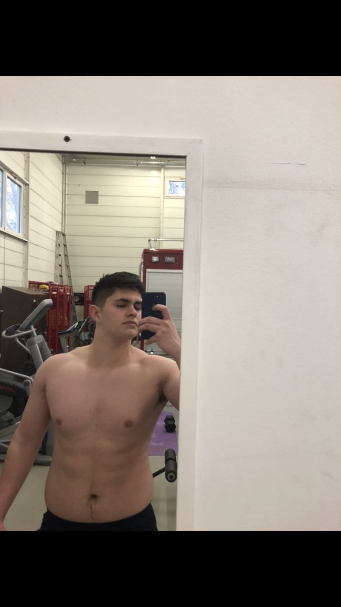 CofloCole's tweet photo. 60lbs later, really proud of myself! Don’t comment on my wide hips pls 😔 https://t.co/A14lB1XtXH