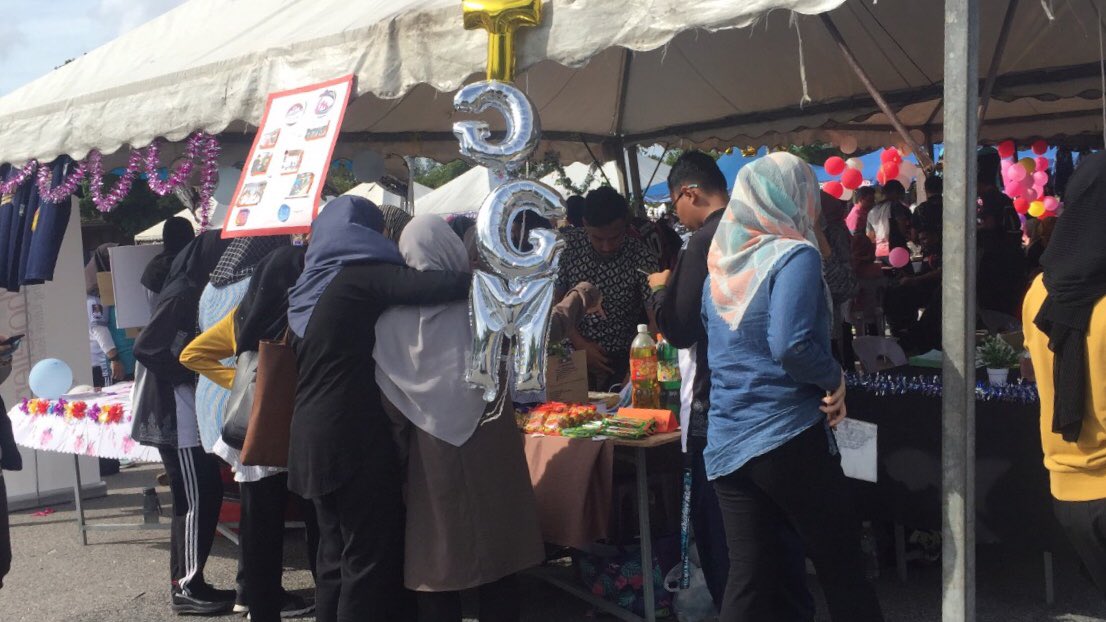 tenggolcrew's tweet photo. Hari Terbuka Kelab✨ Terima kasih kepada yang datang booth kami😊 https://t.co/5XmxIssRu0