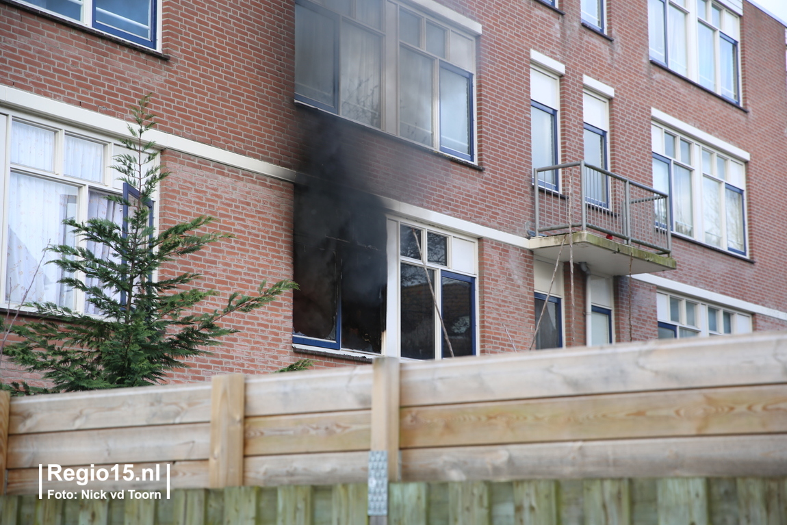 ONLINE: felle brand in woning aan het #HectorBerliozplantsoen in #DenHaag...